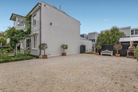 Photo of property in 26 Cranmer Square, Christchurch Central, Christchurch, 8013