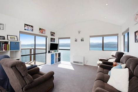 Photo of property in 70a Seatoun Heights Road, Seatoun, Wellington, 6022