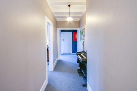 Photo of property in 28 Bowling Road, Greenmeadows, Napier, 4112