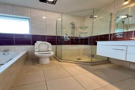 Photo of property in 2/114 Clevedon Road, Papakura, 2110