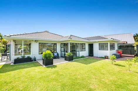 Photo of property in 75 Maygrove Drive, Orewa, 0931