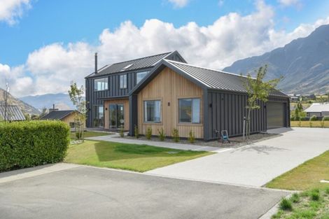 Photo of property in 6 Polperro Court, Jacks Point, Queenstown, 9371