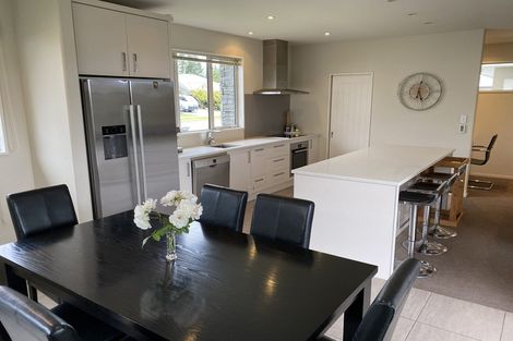 Photo of property in 52 Huntingdon Drive, Rangiora, 7400