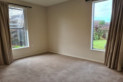 Photo of property in 5 Priorsford Court Avonhead Christchurch City