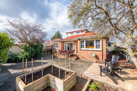 Photo of property in 39 Titirangi Road, New Lynn, Auckland, 0600