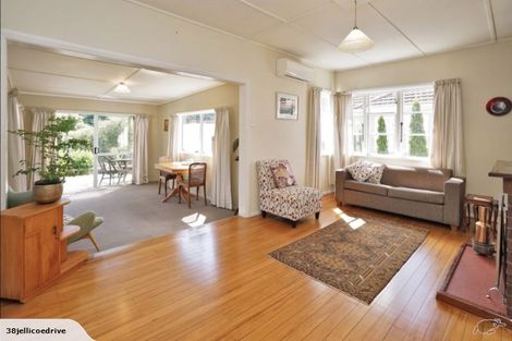 Photo of property in 38 Jellicoe Drive, Hamilton East, Hamilton, 3216