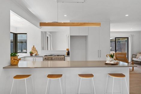 Photo of property in 111 Dickson Road, Papamoa Beach, Papamoa, 3118