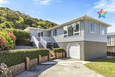 Photo of property in 18 Kaitangata Crescent, Kelson, Lower Hutt, 5010