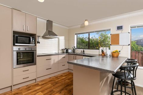 Photo of property in 4/66 Rathgar Road, Henderson, Auckland, 0610