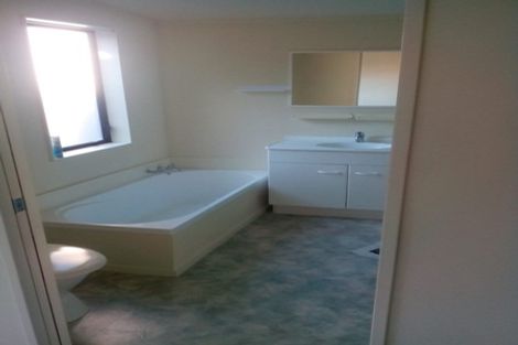 Photo of property in 16/61a Birkdale Road, Birkdale, Auckland, 0626