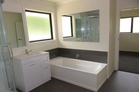 Photo of property in 8a Puaha Street, Takapuwahia, Porirua, 5022