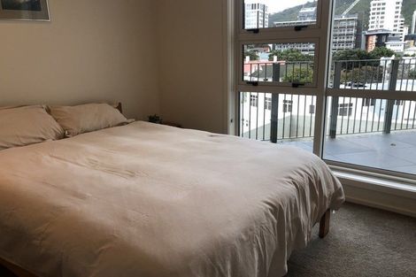 Photo of property in Stadium Garden Flats, 401/107 Thorndon Quay, Pipitea, Wellington, 6011