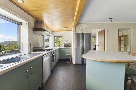 Photo of property in 14 Cornwall Street, Picton, 7220