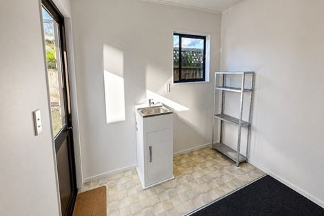 Photo of property in 4/476 Devon Street East, Strandon, New Plymouth, 4312