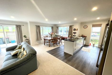 Photo of property in 1359 High Street, Taita, Lower Hutt, 5011