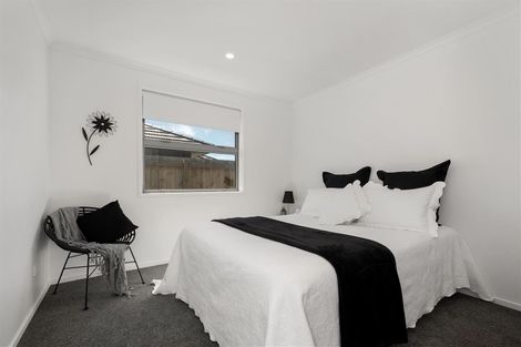 Photo of property in 9 Leet Crescent, Papamoa Beach, Papamoa, 3118