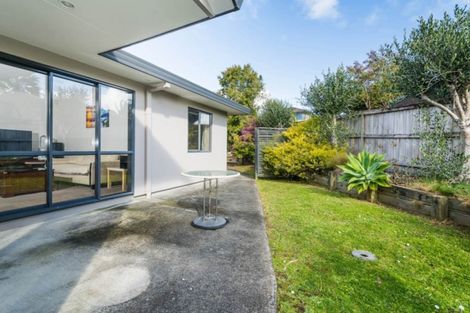 Photo of property in 10 Scarlet Oak Drive, Schnapper Rock, Auckland, 0632