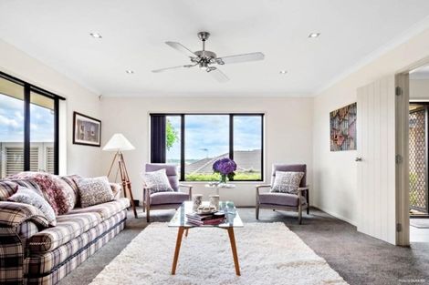 Photo of property in 12 Ludlow Place, Pukekohe, 2120