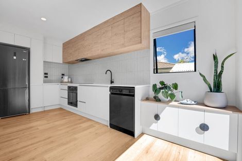 Photo of property in 38 Childers Road, Ranui, Auckland, 0612