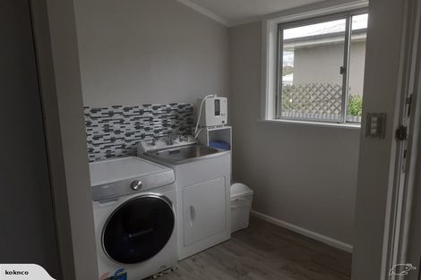 Photo of property in 19 Shackleton Street, Maraenui, Napier, 4110