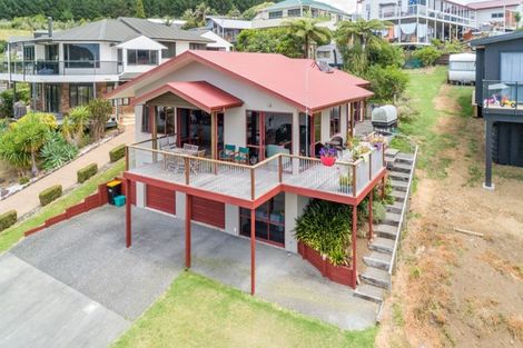 Photo of property in 208 Russell Bruce Place, Onemana, Whangamata, 3691
