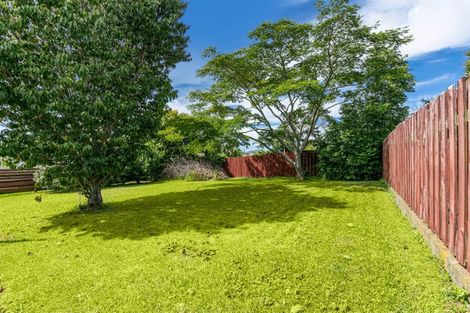 Photo of property in 17 Divich Avenue, Te Atatu South, Auckland, 0610