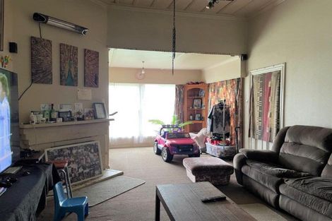 Photo of property in 2 Hamlet Street, Dannevirke, 4930