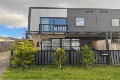 Photo of property in 1d Shamrock Lane, Te Atatu Peninsula, Auckland, 0610
