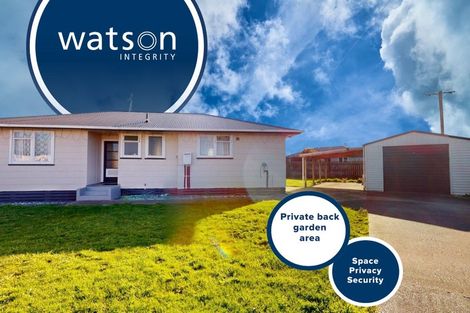 Photo of property in 33 Holland Crescent, Bulls, 4818