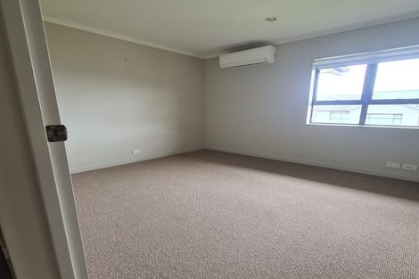 Photo of property in 33 Ganley Terrace, Stonefields, Auckland, 1072
