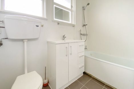 Photo of property in 22a Tramway Road, Beach Haven, Auckland, 0626