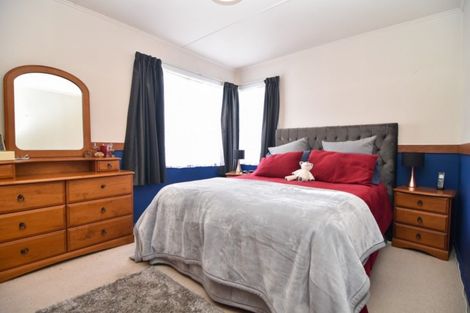 Photo of property in 14 Bethune Street, Featherston, 5710