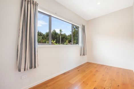 Photo of property in 16 Sunrise Place, Cable Bay, 0420