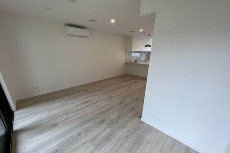 Photo of property in 8/13 Grove Lane, Pakuranga, Auckland, 2010