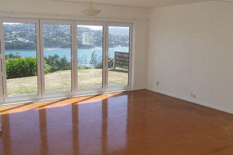 Photo of property in 115 Akaroa Drive, Maupuia, Wellington, 6022