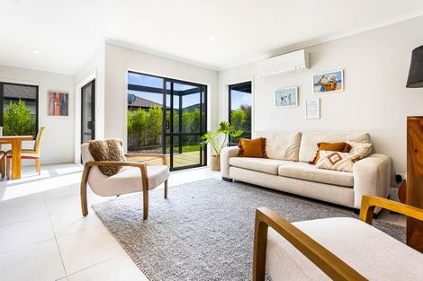 Photo of property in 7 Tilly Lane, Huapai, Kumeu, 0810