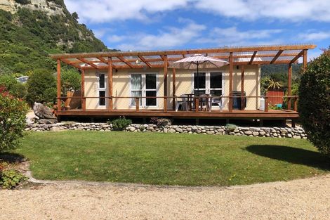 Photo of property in 21 Nikau Heights, Little Wanganui, Karamea, 7893