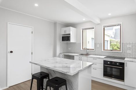 Photo of property in 34a Andrew Street, Waikanae, 5036