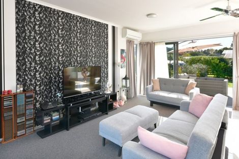 Photo of property in 962 Kahikatea Flat Road, Waitoki, Kaukapakapa, 0871