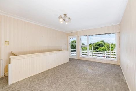 Photo of property in 2/36 Holland Road, Hillcrest, Auckland, 0627