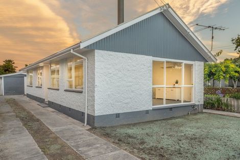 Photo of property in 110 Bower Avenue, New Brighton, Christchurch, 8083