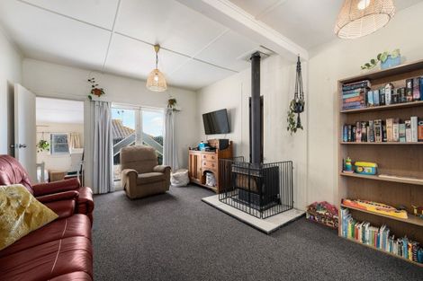 Photo of property in 4 Seabury Avenue, Foxton Beach, Foxton, 4815