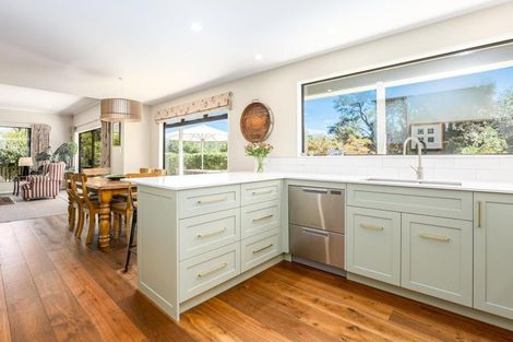 Photo of property in 33 Paremata Haywards Road, Pauatahanui, Porirua, 5381