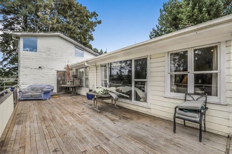 Photo of property in 114 Ennis Avenue, Pakuranga Heights, Auckland, 2010