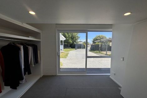 Photo of property in 45 Middlepark Road, Sockburn, Christchurch, 8042