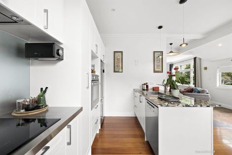 Photo of property in 51 Ribble Street, Island Bay, Wellington, 6023