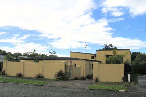 Photo of property in 21 Cyclades Place, Shelly Park, Auckland, 2014