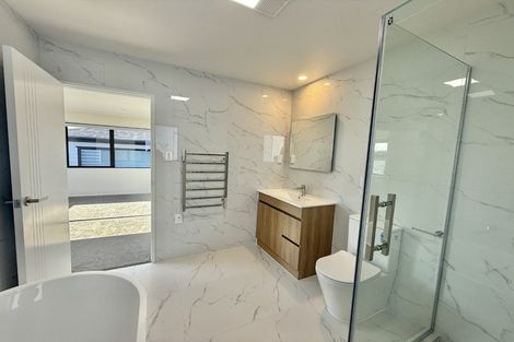 Photo of property in 86c Harrington Road, Henderson, Auckland, 0610