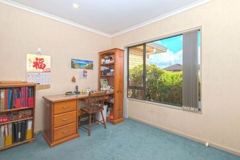 Photo of property in 15 Belcoo Crescent, East Tamaki, Auckland, 2013