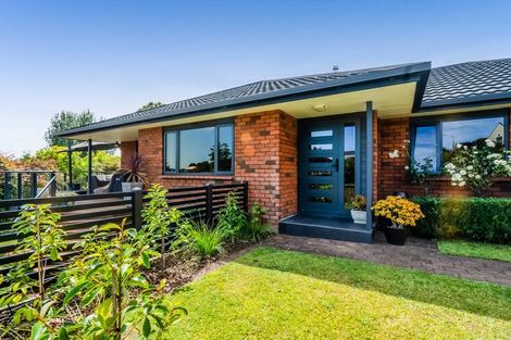 Photo of property in 17 Ashmore Drive, Frankleigh Park, New Plymouth, 4310